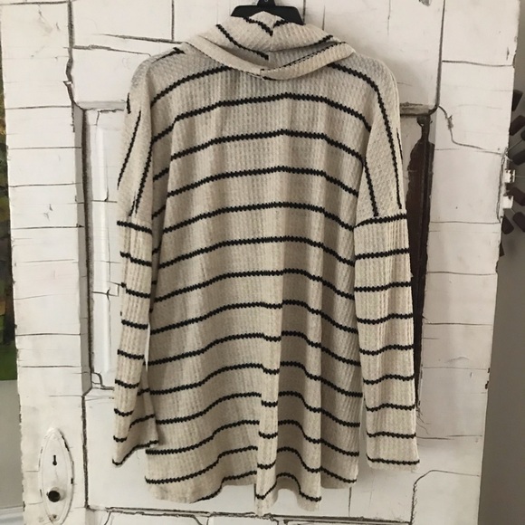 Last Chance⚡️Eri + Ali Anthropologie Ludington top - Picture 5 of 7